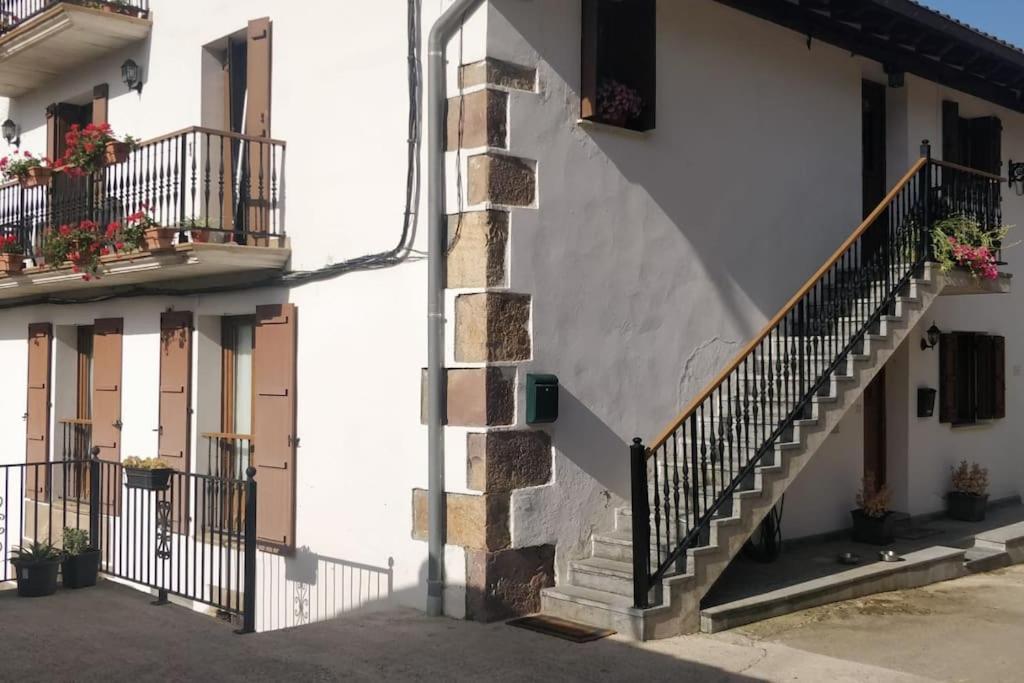 Gartzinea, Amplia Y Preciosa Vivienda Rural Lägenhet Ezkurra Exteriör bild